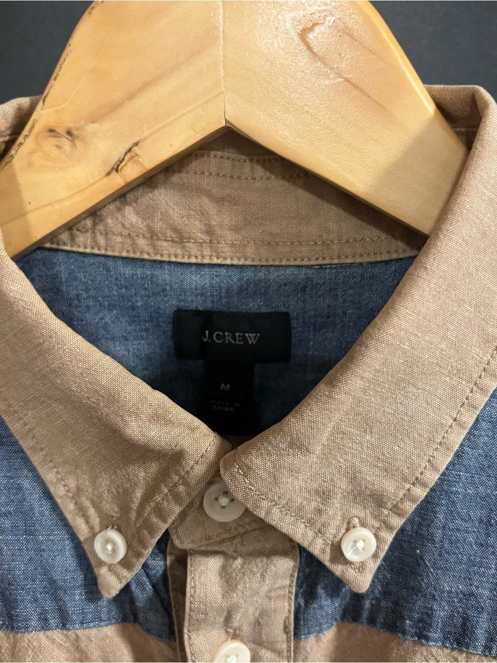 J. Crew Men's Short-Sleeve Button-Down Beige & Blue Collared Shirt